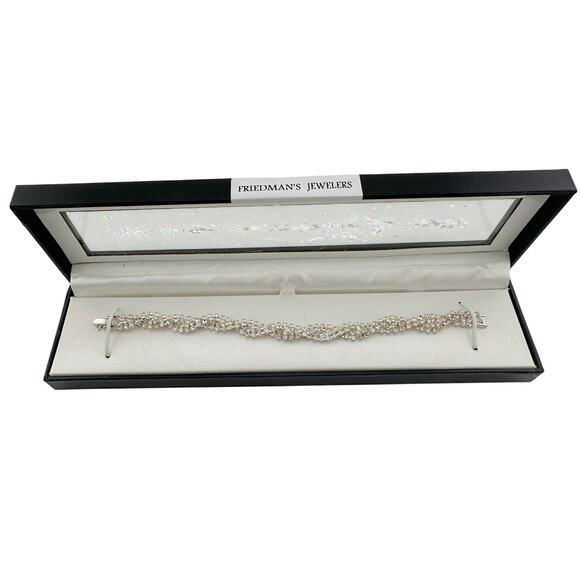 Friedman Jewelers Shimmering White Crystal Fashion Bracelet In Box - Picture 1 of 12